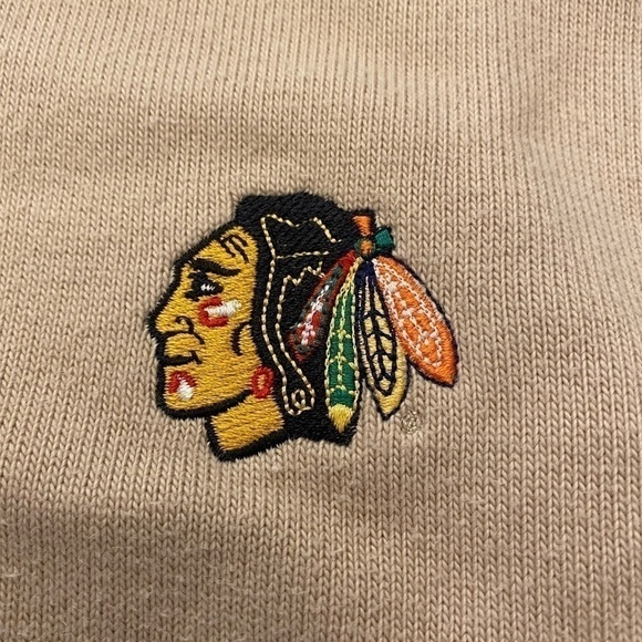 CUTTER & BUCK Chicago Blackhawks 1/4 Zip Sweater - Picture 2 of 5